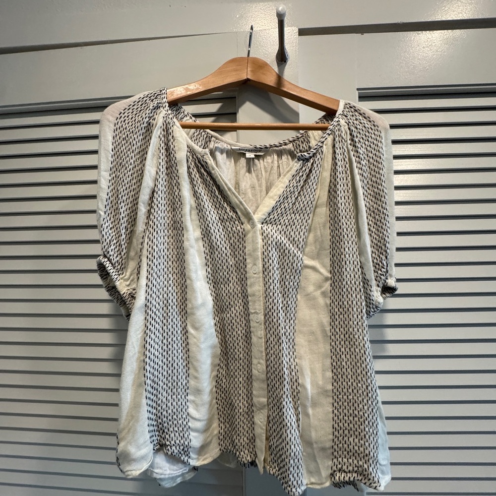 Stylish Black and White Women's Top from Liverpool